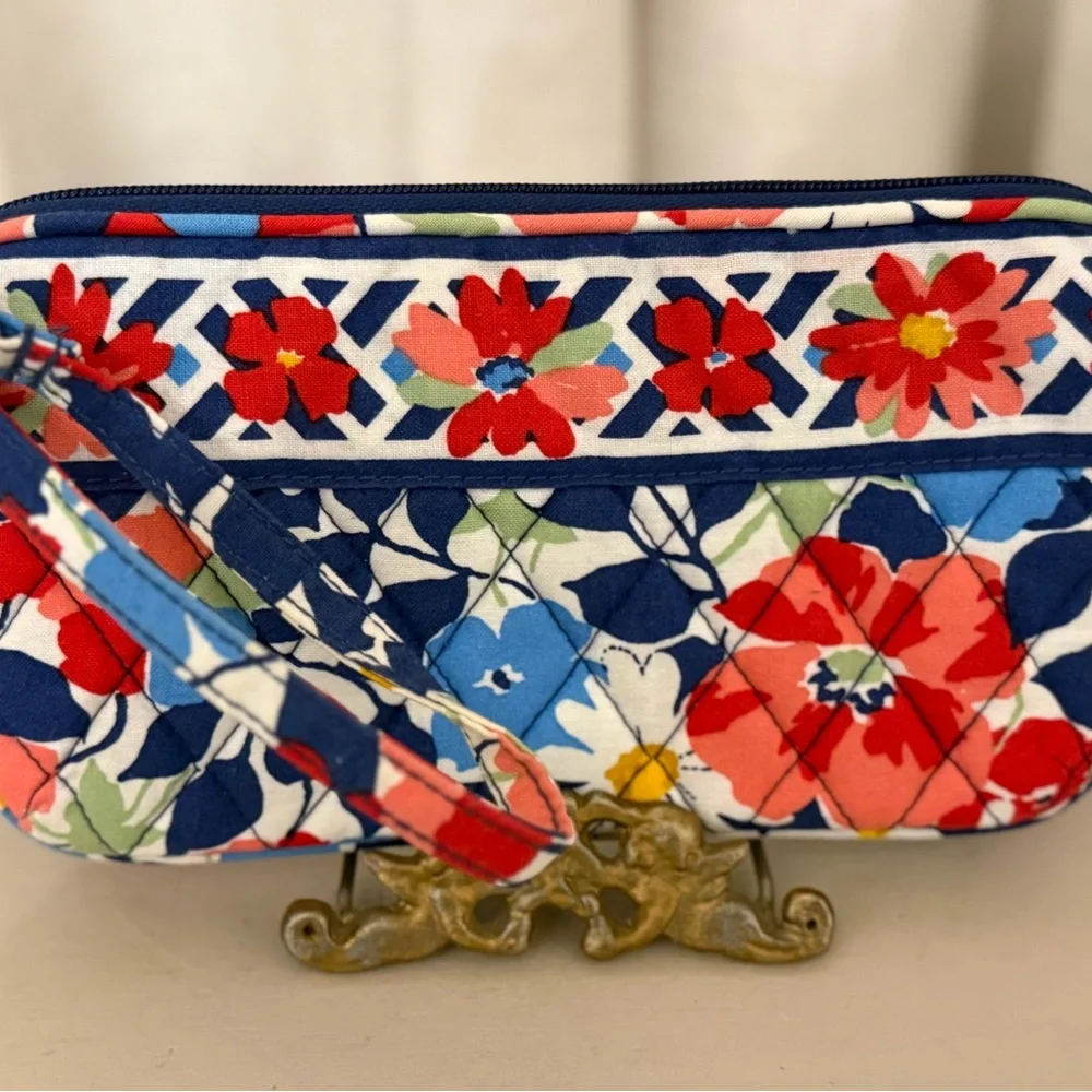 Vera Bradley Summer Cottage Wristlet Wallet - Quilted Floral - Excellent - Picture 5 of 8
